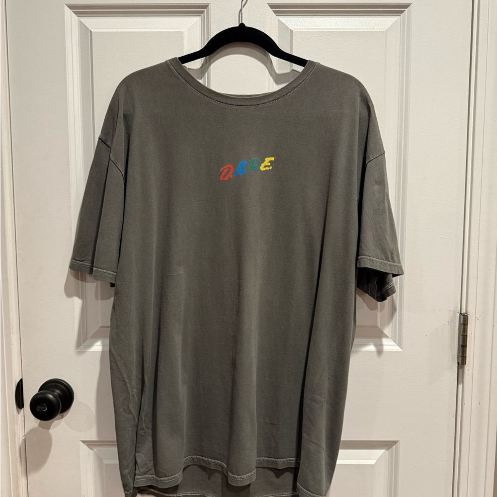 Casual Dark Gray Tee with Multicolor Logo